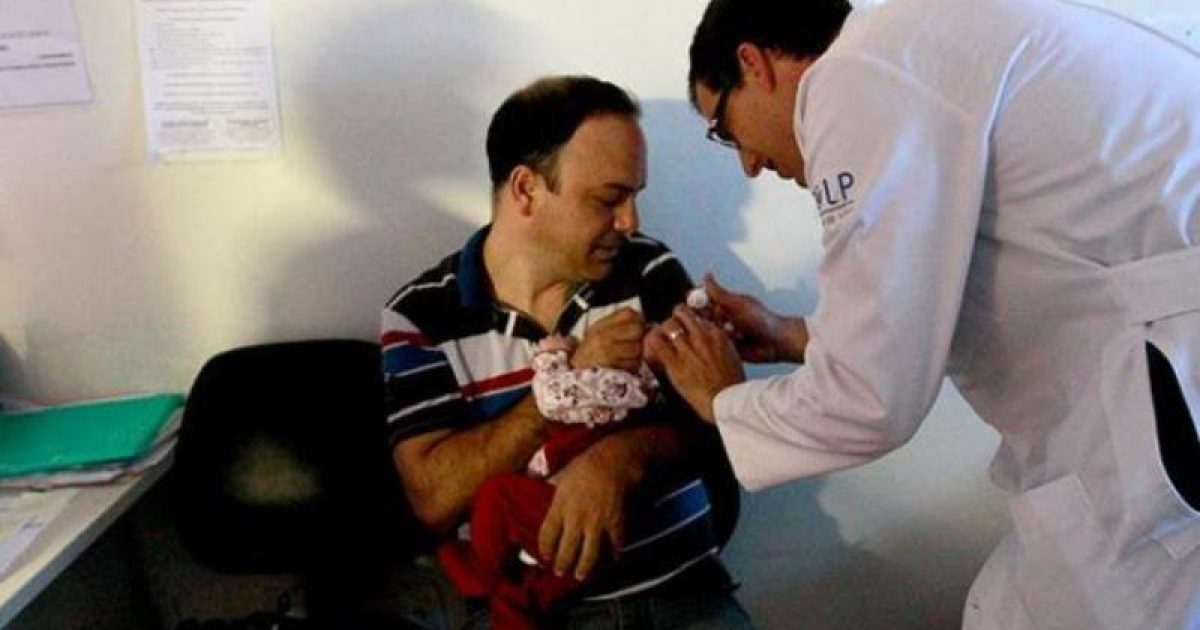 Crianças com suspeitas de microcefalia passam por exames no Hospital Roberto Santos, em Salvador. Camila Souza/GOVBA.