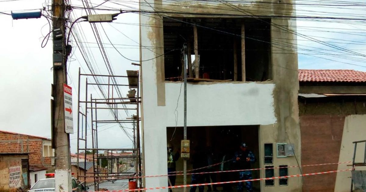 Imóvel em construção, em Alagoinhas, onde o operário morreu após sofrer descarga elétrica (Foto: Sintracom-BA)