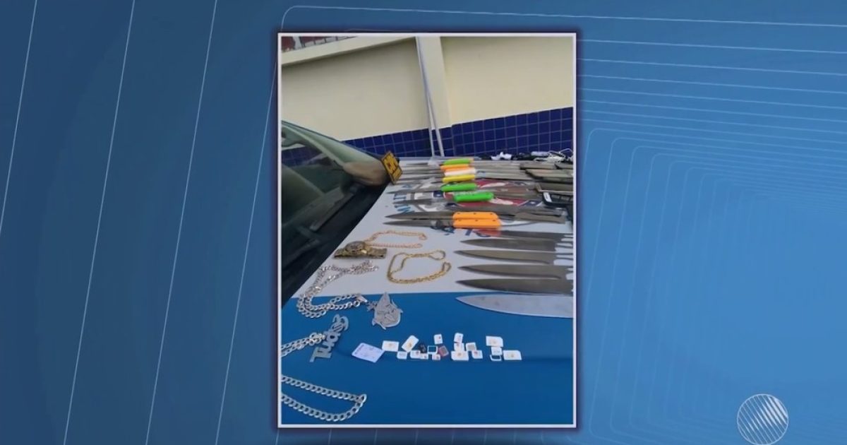 Polícia não informou para quem os itens seriam levados. Foto: Reprodução/TV Santa Cruz.