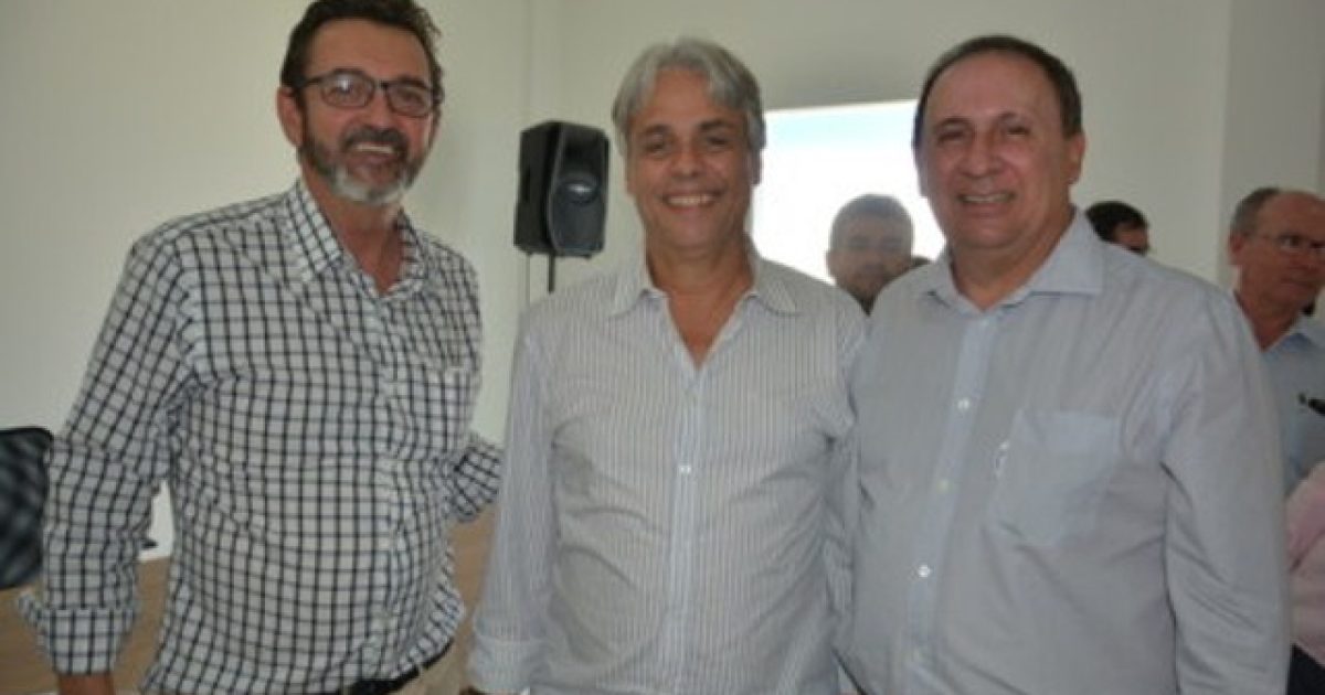 José Caires, Onildo Filho e João Gualberto.