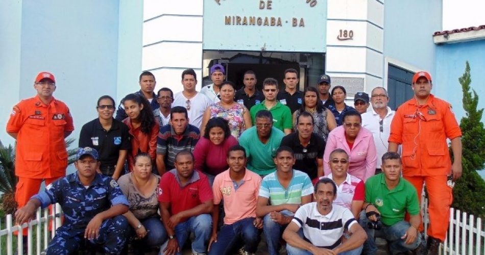 Capacitação com teoria e prática.