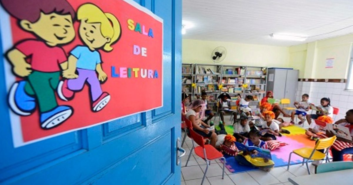 Espaço conta com cerca de 600 livros infantis e de pesquisa (Foto: Jefferson Peixoto/Prefeitura de Salvador)