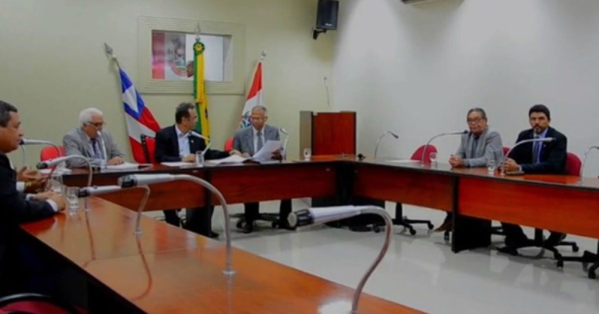 Vereadores de Paulo Afonso aprovaram reajuste de salários. Foto: Reprodução/TV Bahia.
