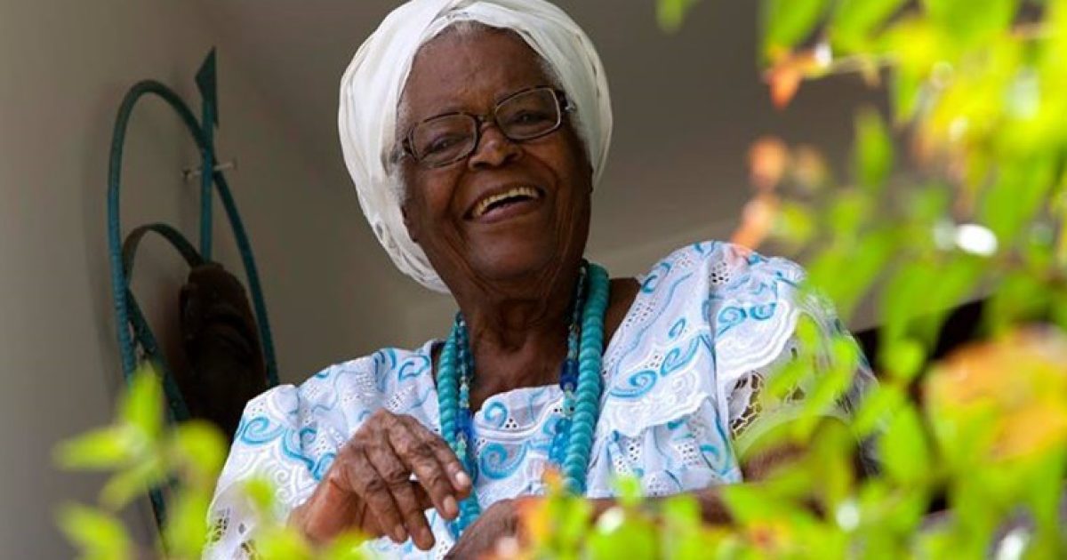 Mãe Stella é ialorixá do terreiro Ilê Axé Opô Afonjá. Foto: aratuonline.com.br.