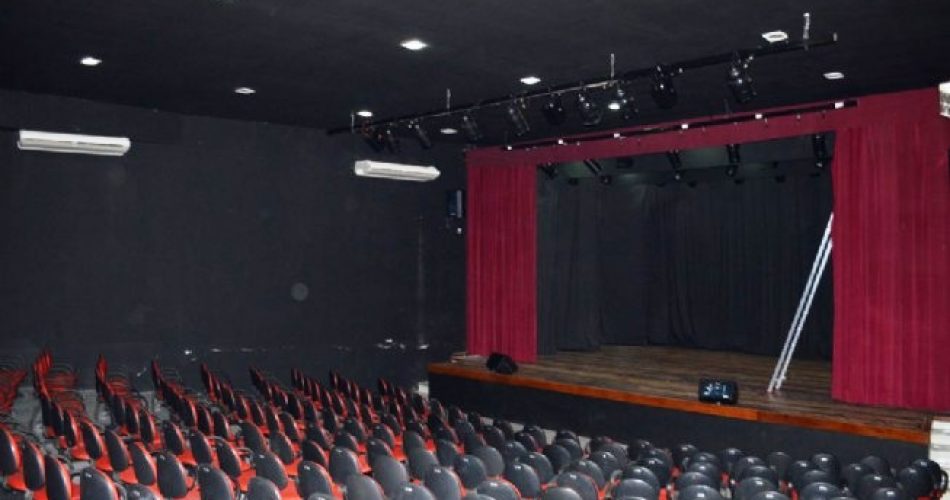 Palco tradicional no interior baiano. Foto: Secom.