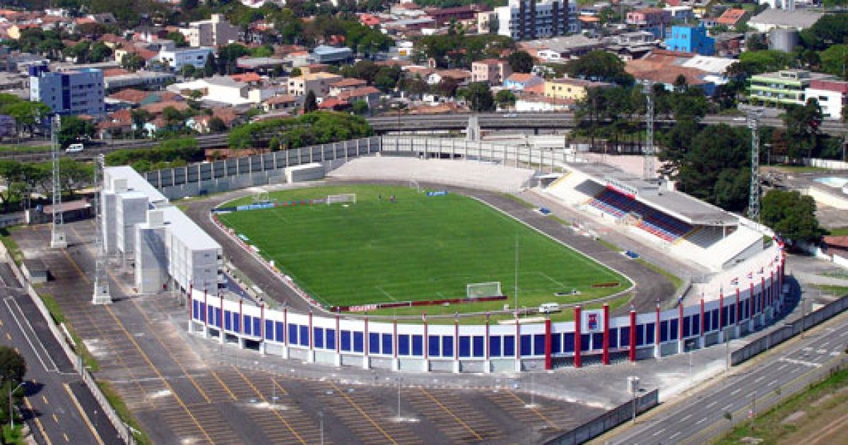 Confronto é no Estádio Durival Britto e Silva. Foto: paranaclube.com.br.
