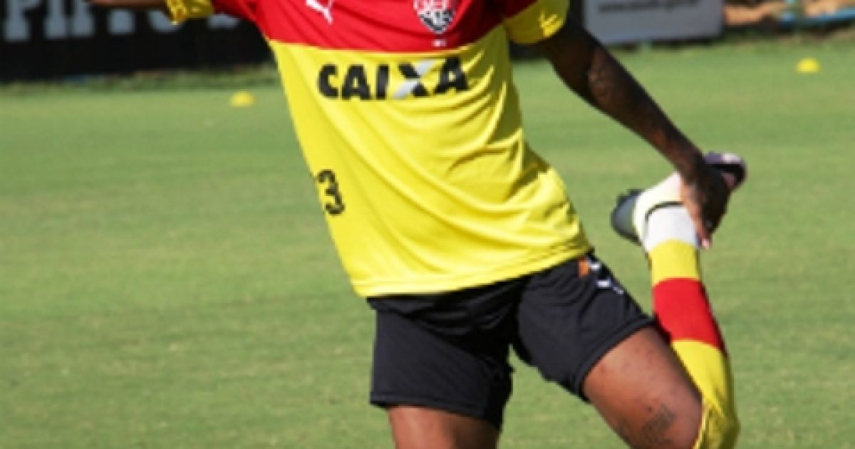 Renê Santos é o novo zagueiro do Vitória. Foto: Moysés Suzart/EC Vitória.