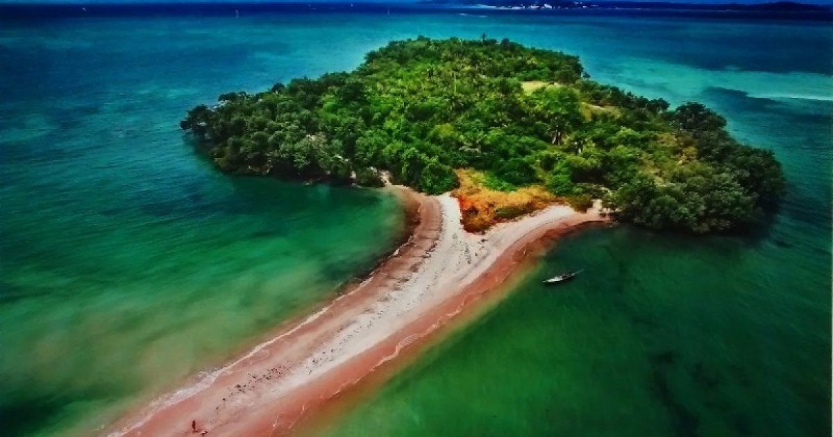 Ilha do Medo é uma das principais estações ecológicas da Baía de Todos os Santos. Foto: itaparicanoticias.com.br.