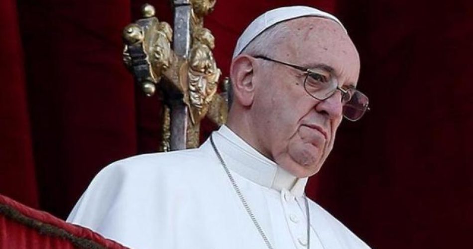 Papa relembra atentados recentes e pede paz. Foto: Alessandro Bianchi/Reuters.