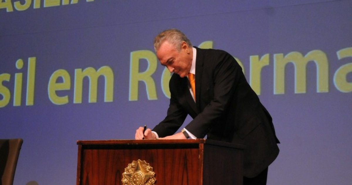 Ato foi assinado pelo presidente Michel Temer nesta terça-feira (16). Foto: Divulgação/CNM.
