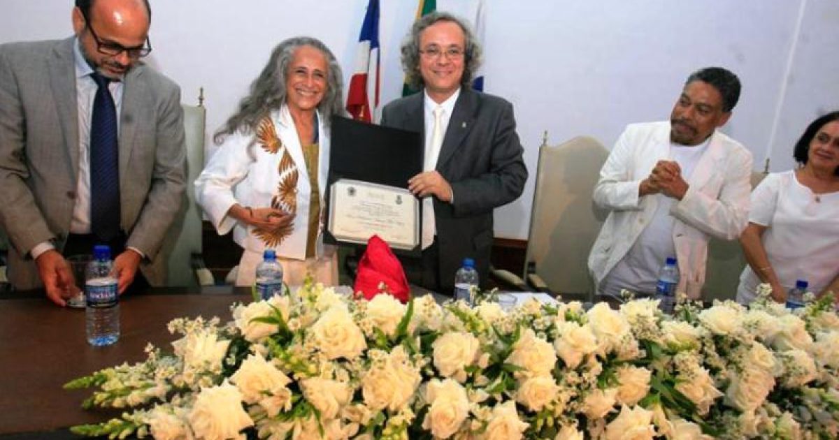 Os reitores Sílvio Soglia, da UFRB, e João Salles, da Ufba, e o secretário da Cultura do estado, Jorge Portugal, estavam à mesa da cerimônia. Foto: Mila Cordeiro.