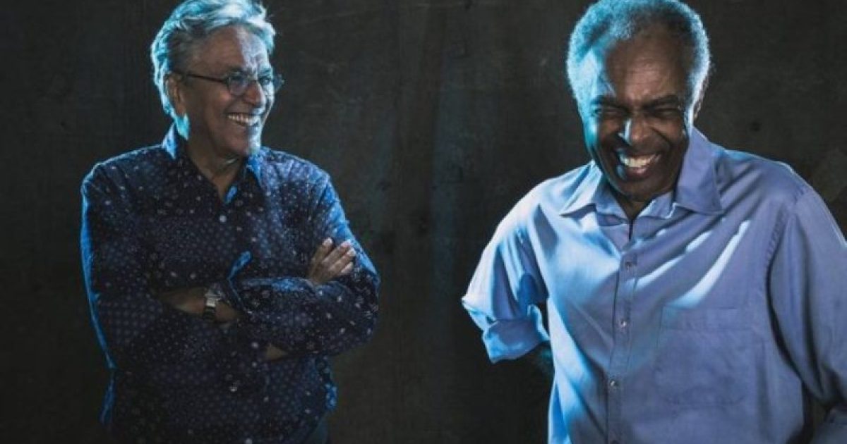 Artistas farão o show da turnê internacional 'Caetano e Gil - Dois Amigos, Um Século de Música'. Foto: Divulgação/Fernando Young.
