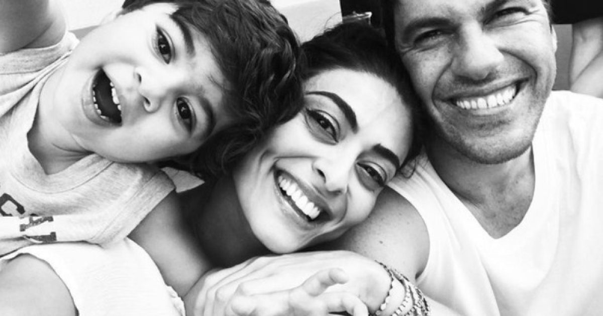 Juliana Paes com o marido e filho mais novo. Foto: Reprodução/Instagram.