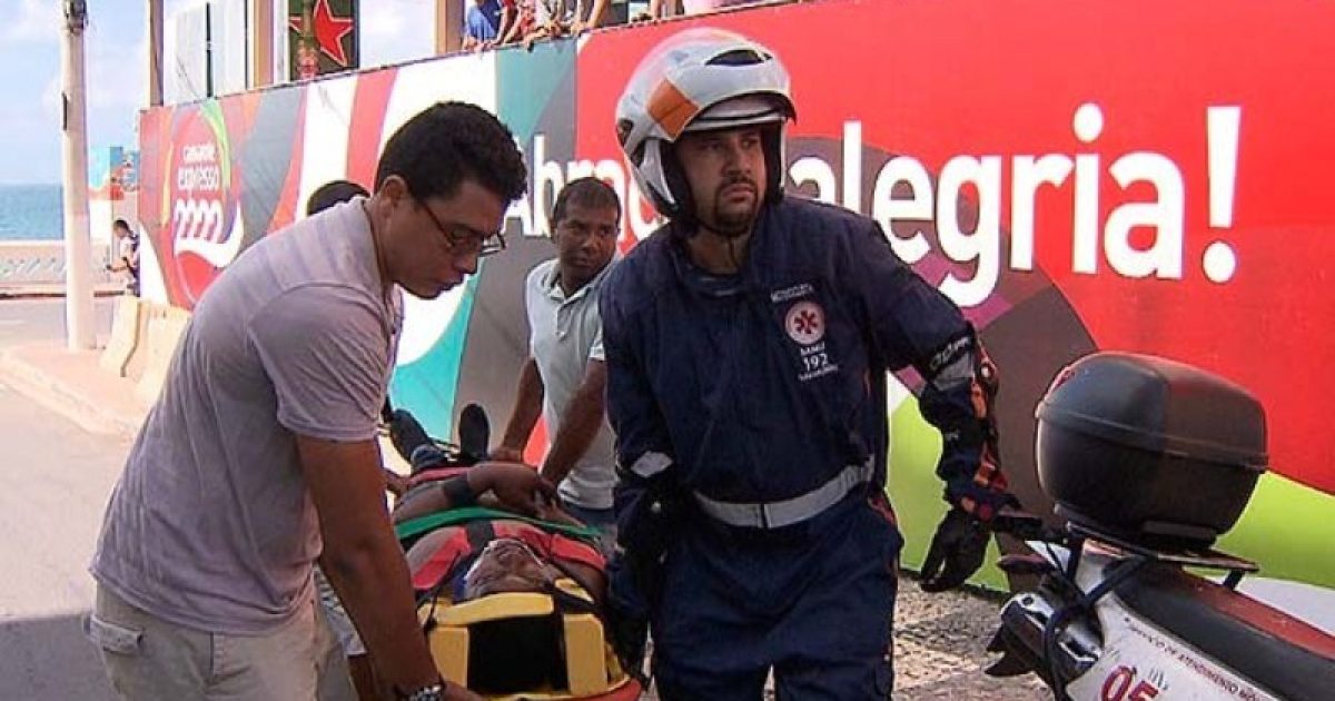 Serviço de Atendimento Móvel de Urgência (Samu) foi acionado. Foto: Imagens/ Tv Bahia.