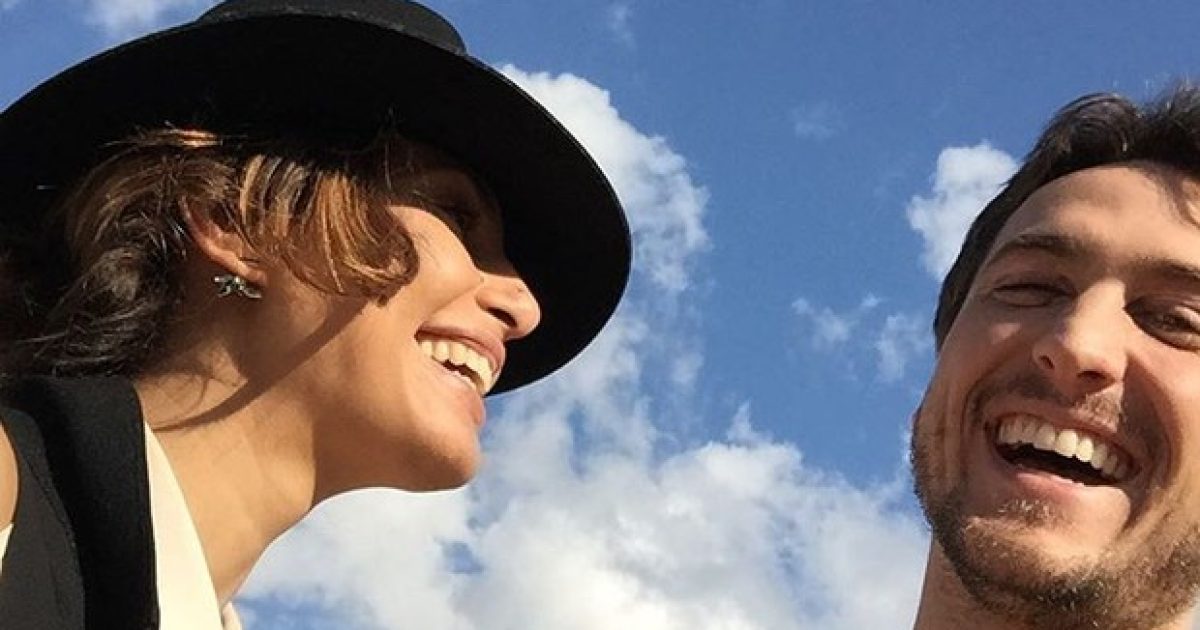 "Que o céu nos proteja!", legendou a atriz. Foto: Reprodução/Instagram