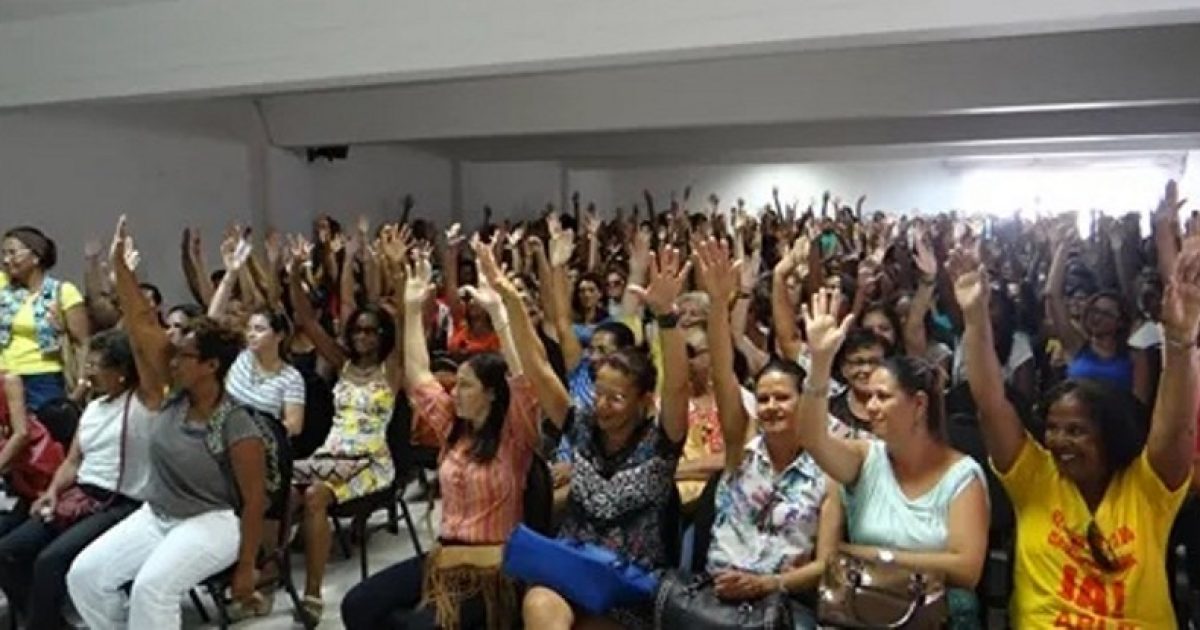 Professores decidem manter a greve em Feira. Foto: APLB Feira