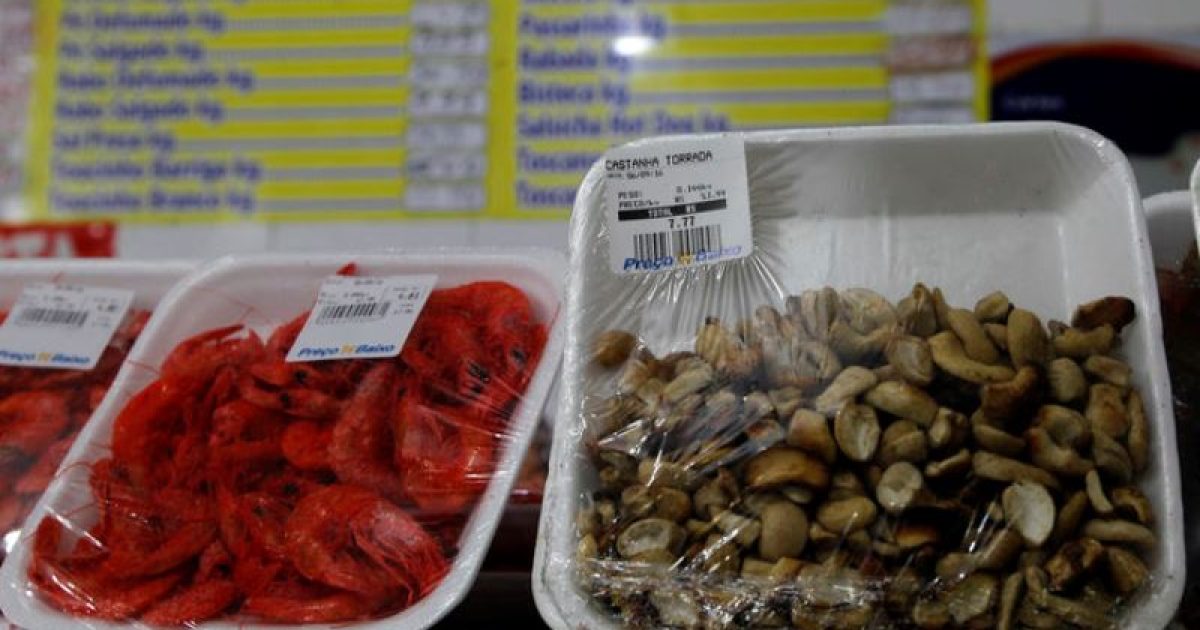 Camarão seco e castanha são alguns dos itens fiscalizados (Foto: Elói Corrêa/GOVBA)