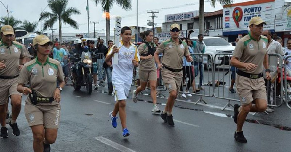 Tocha Olímpica percorreu 7,2 km pelas principais vias de Feira de Santana. (Foto: Jorge Magalhães)