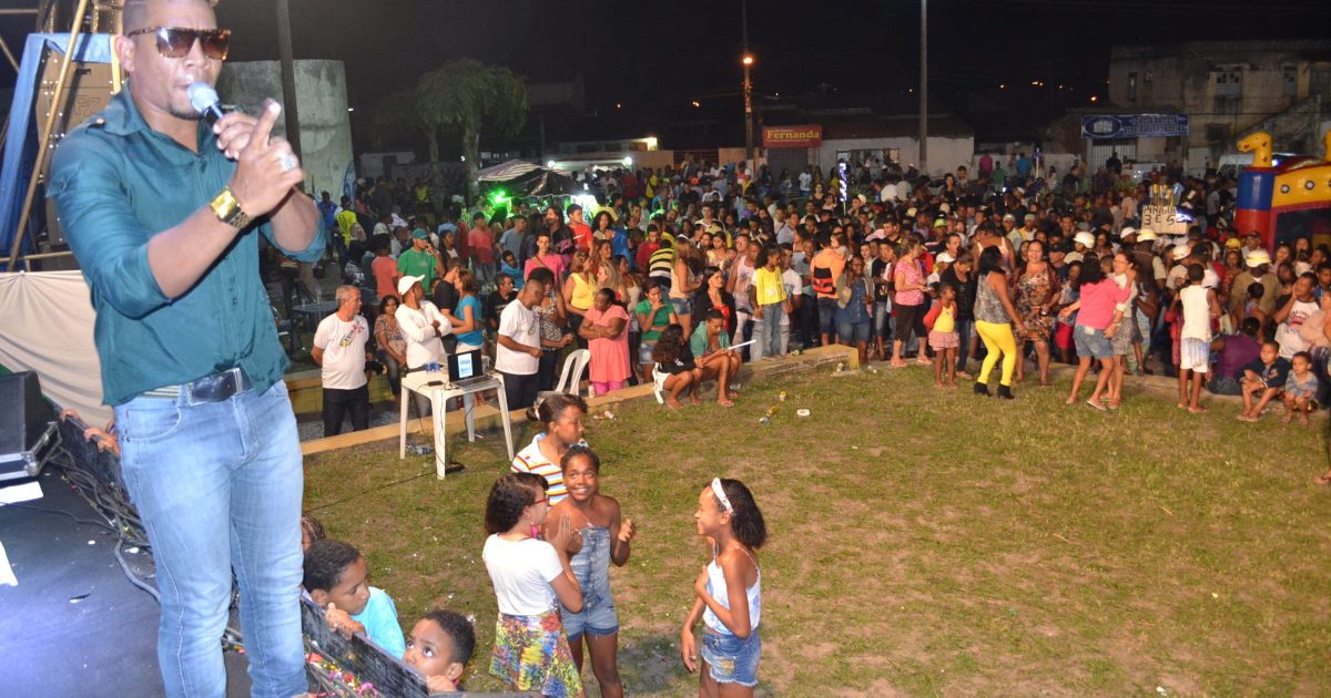Grupo Acelerou foi uma das atrações da noite em comemoração ao 30º aniversário do Feira X. Foto: Olá Bahia