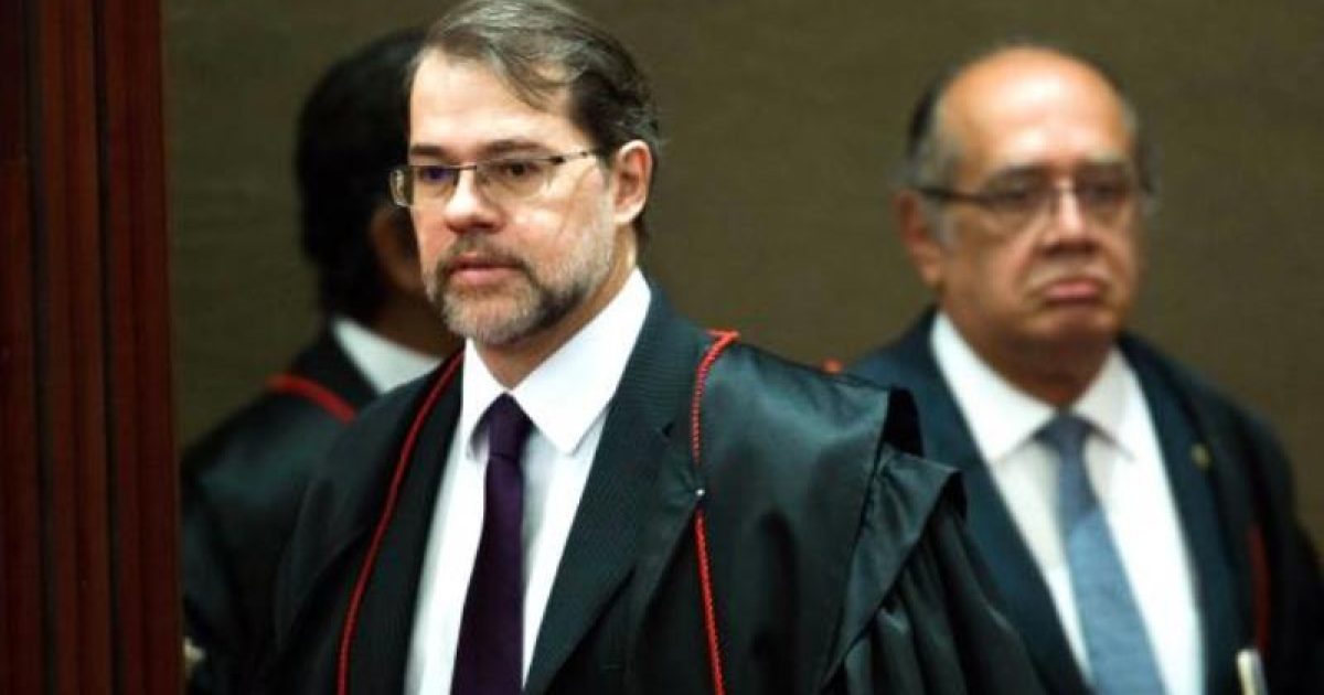 Os ministros Dias Toffoli e Gilmar Mendes, do STF, criticaram a forma como foi feita a divulgação da Operação Carne Fraca pela Polícia Federal (Foto: José Cruz/Agência Brasil)