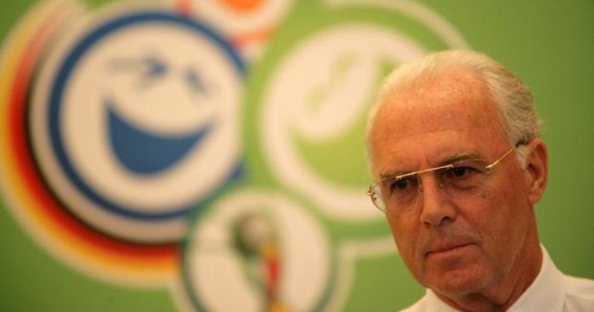 De acordo com a revista, Franz Beckenbauer, presidente do comitê, sabia da transição. Foto: Reprodução/Deutsche Welle