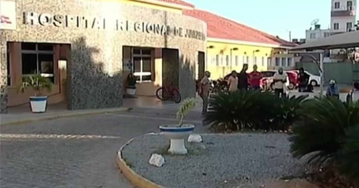 Médicos e servidores do Hospital Regional de Juazeiro entraram em greve por tempo indeterminado (Foto: Reprodução/TV Bahia)