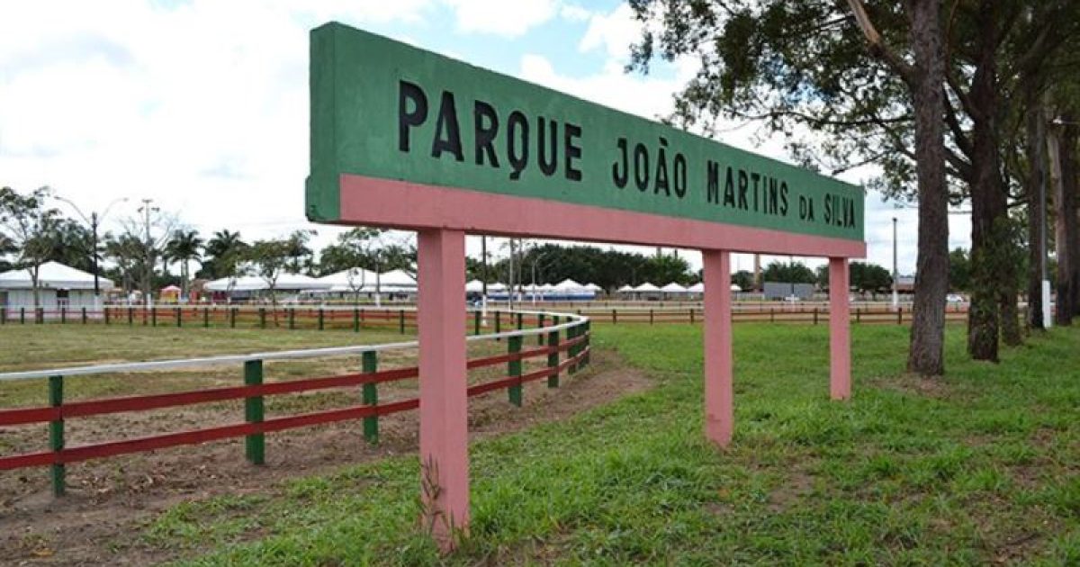 O Parque de Exposições João Martins da Silva fica na BR-324.  (Foto: Reprodução)