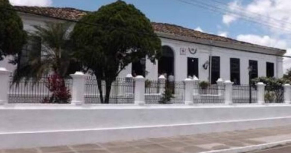 Santa Casa de Oliveira dos Campinhos (Foto: Reprodução/Política Livre)