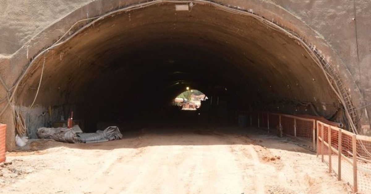 Concluída perfuração de túnel sob a Avenida Paralela (Foto: Lucas Pondé/Conder)