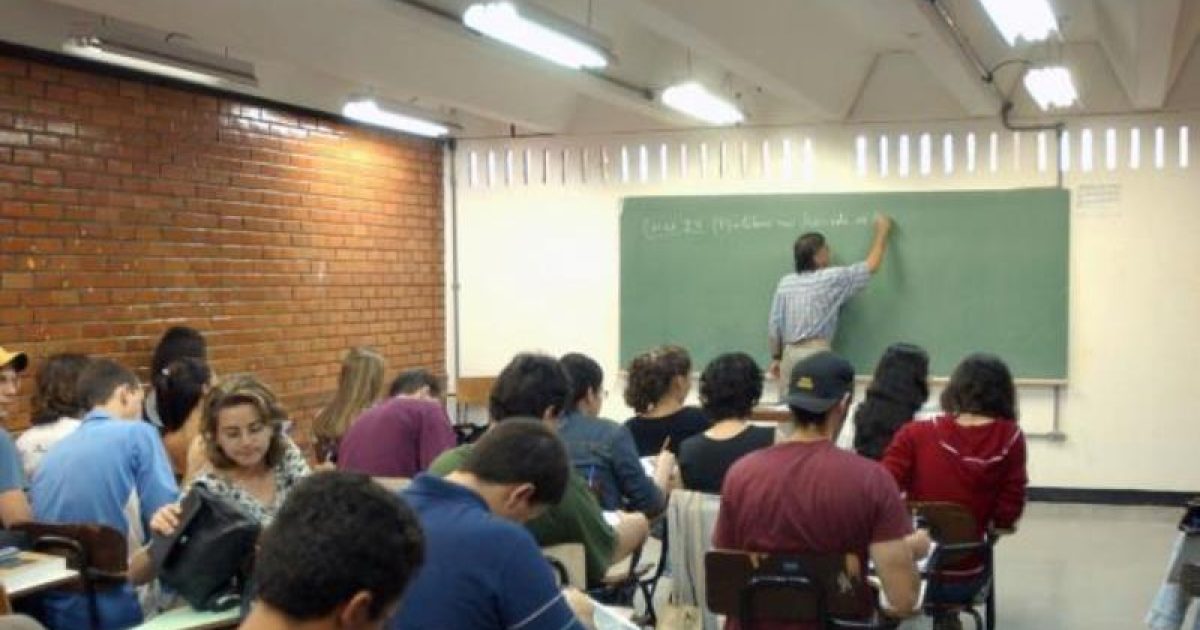 Estudantes interessados poderão consultar as bolsas oferecidas e se inscrever na página do ProUni na internet (Foto: Arquivo/Agência Brasil)