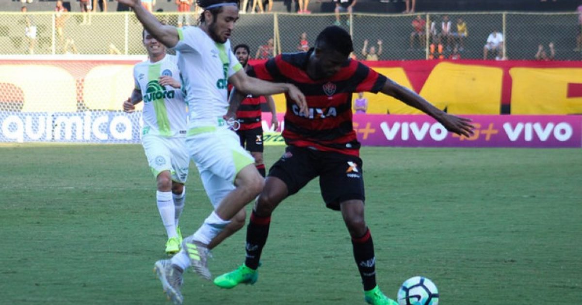 Rubro-negro chegou à quarta derrota seguida no Campeonato Brasileiro (Foto: Maurícia da Matta/EC Vitória)