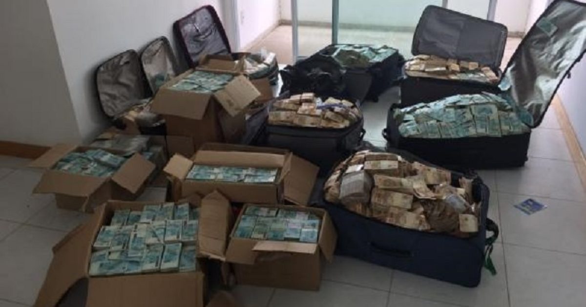 PF acha malas com dinheiro em imóvel supostamente usado por Geddel em Salvador (Foto: Divulgação/Polícia Federal)