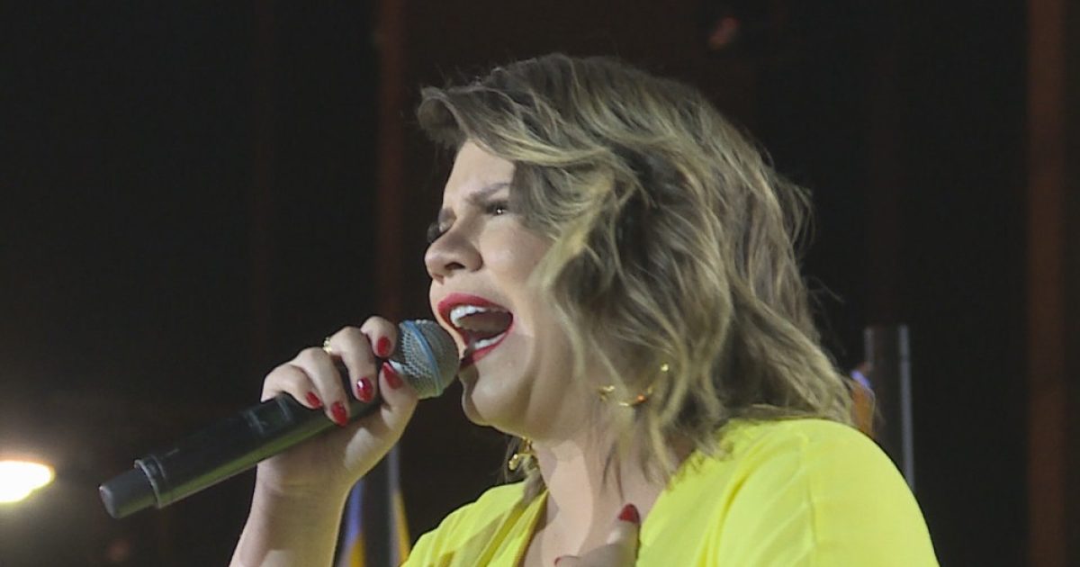 Marília Mendonça fez show em Belo Horizonte — Foto: Reprodução/TV Globo