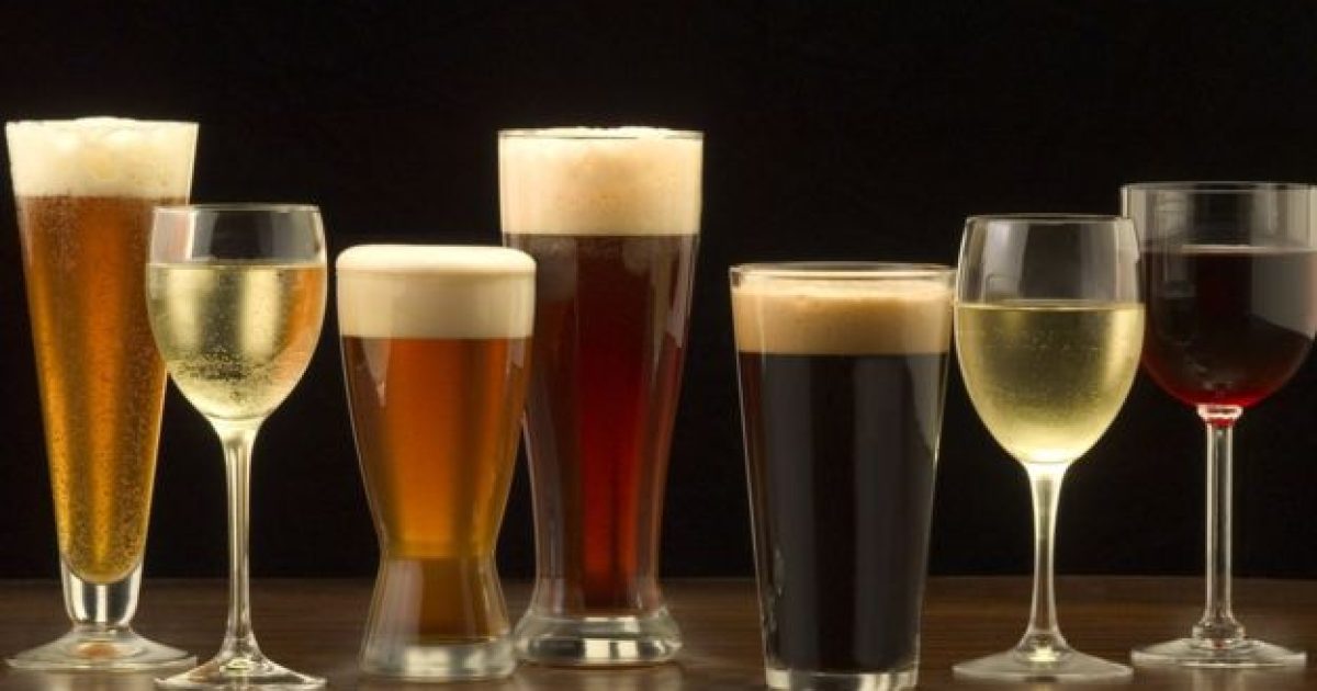 Entrevistados de 21 países disseram que cerveja e vinho relaxam mais que outras bebidas (Foto: Getty Images)