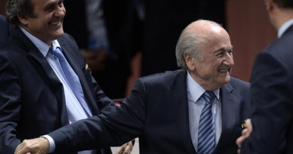 O suíço Joseph Blatter comemora após ter sido reeleito presidente da Fifa Divulgação/Agência Lusa/EPA/Walter Bieri