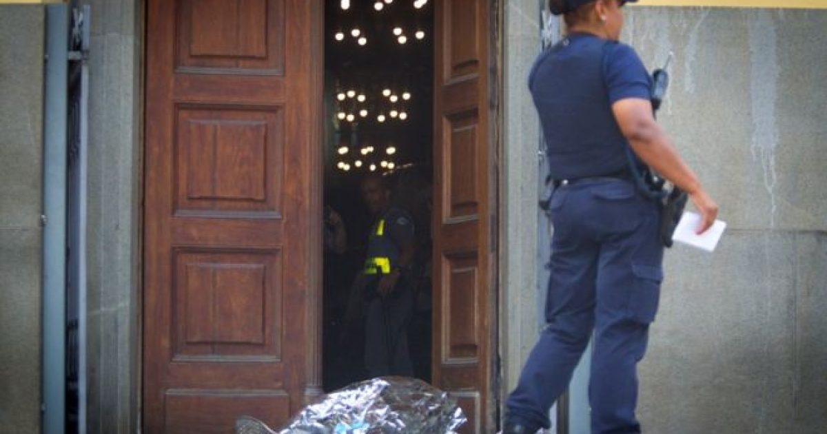 Segundo a polícia, Euler Grandolpho usou duas armas de fogo para atirar em fiéis na Catedral de Campinas (Foto: Reuters)