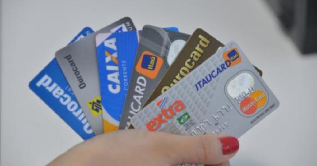 Consumidores terão nova opção no uso de cartões de crédito. (Foto: Arquivo Agência Brasil)