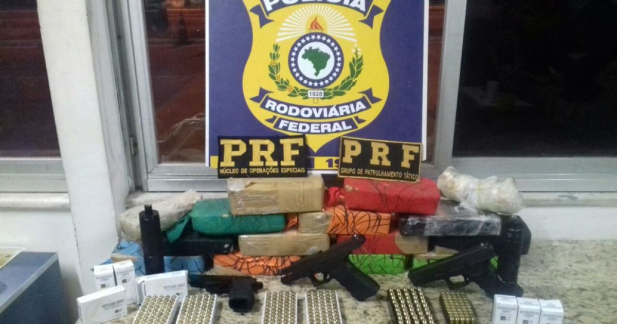 Polícia Rodoviária Federal apreende cerca de 28 quilos de crack (Foto: Divulgação/Polícia Rodoviária Federal)