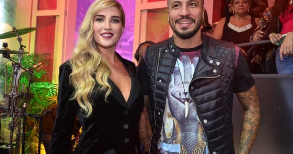 Aline e Fernando na final do "Big Brother Brasil 15" (Foto: Roberto Teixeira/ EGO)