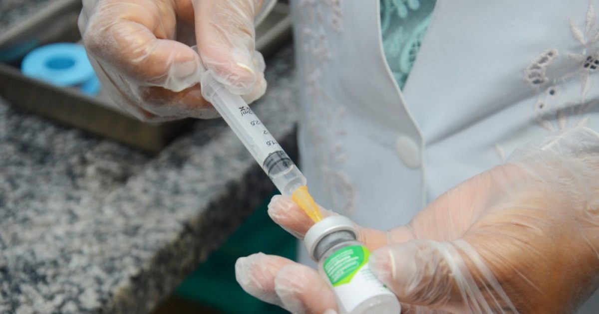 Vacina pentavalente está em falta na Bahia — Foto: Gustavo Duarte/Prefeitura de Cuiabá