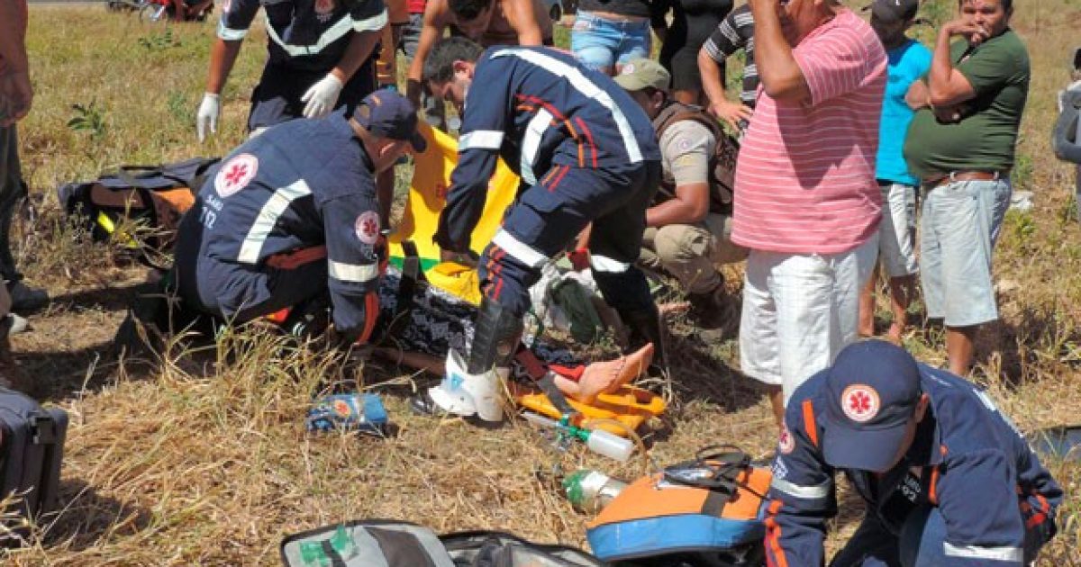 Criança morre em acidente na BR-020, na Bahia (Foto: Edivaldo Braga/blogbraga)