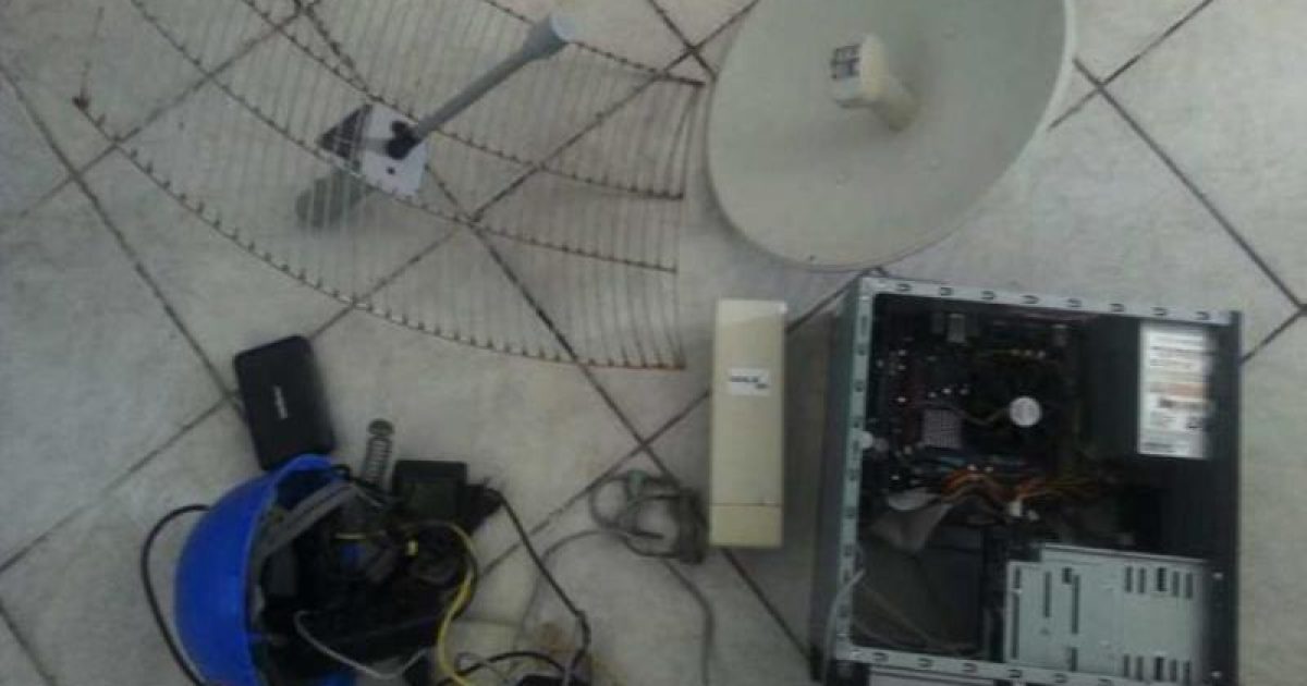 CPU encontrada fornecia sinal ilegal de internet (Foto: Divulgação/Polícia Civil)