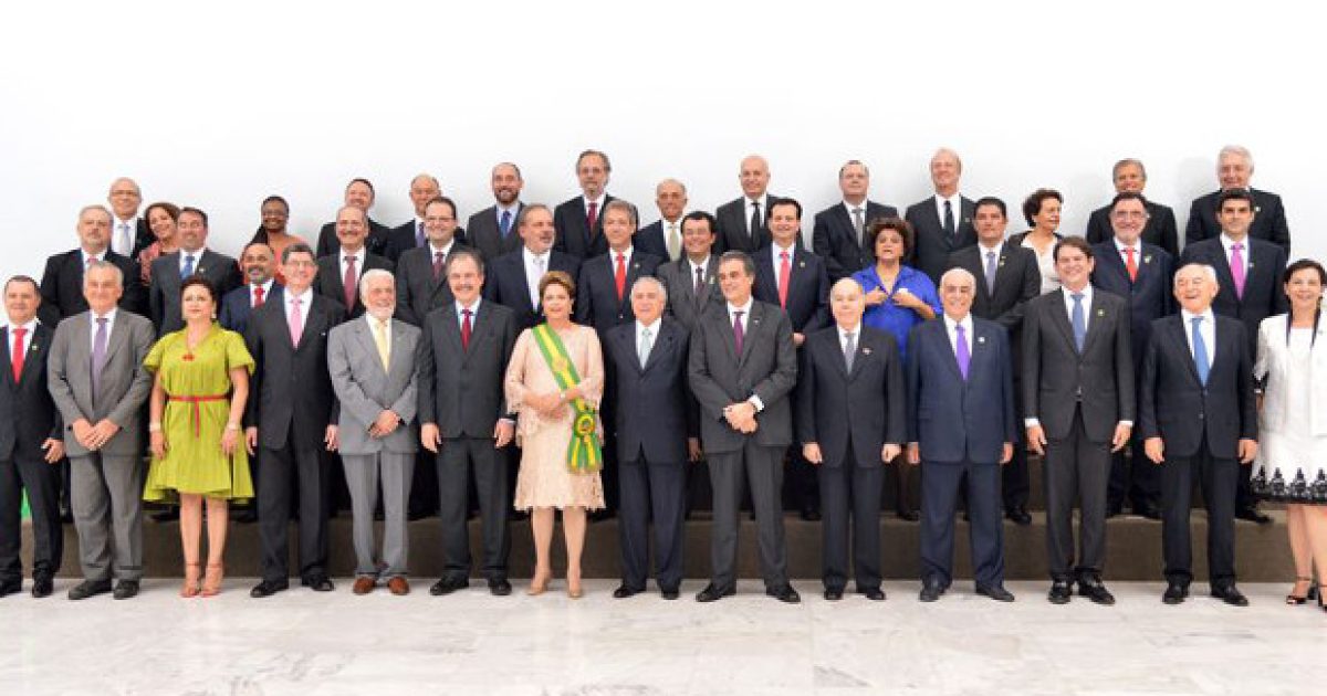 Foto oficial da presidente Dilma e ministros empossados para o segundo mandato. Foto: Wilson Dias/Agência Brasil