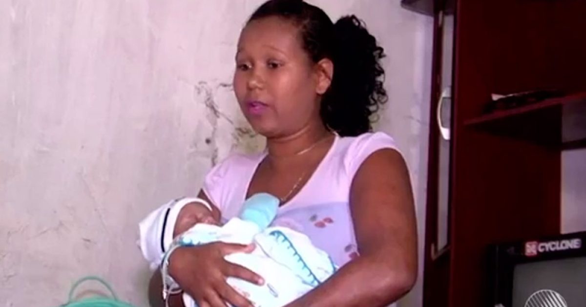 Dona de casa está revoltada com sumiço de filho gêmeo (Foto: Reprodução/TV Santa Cruz)