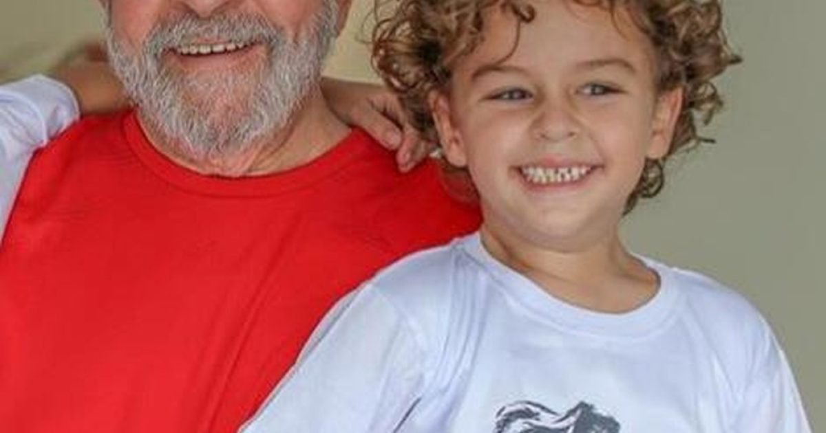 Arthur Lula da Silva, de 7 anos, neto do ex-presidente Lula, morre de meningite (Foto: Reprodução/Facebook)