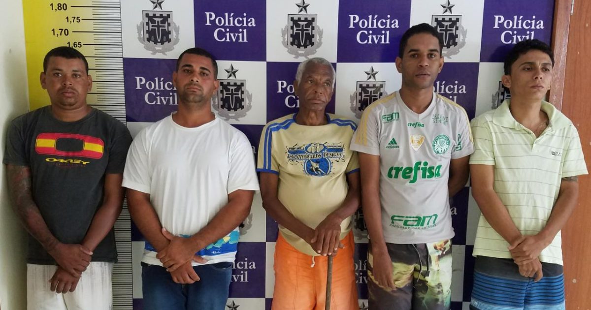 Pai de santo e mais quatro são presos por assassinato na zona rural de Feira (Foto: Reprodução/Blog Central de Polícia)
