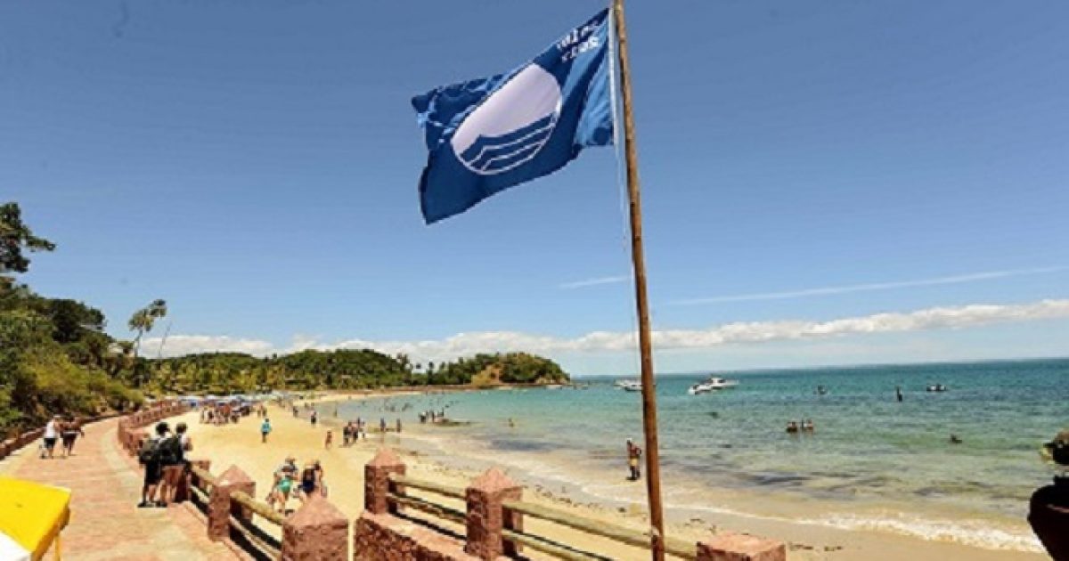 Pertencente à capital baiana, a praia Ponta de Nossa Senhora de Guadalupe foi reconhecida pela segunda vez com o Selo Bandeira Azul (Foto: Prefeitura de Salvador)
