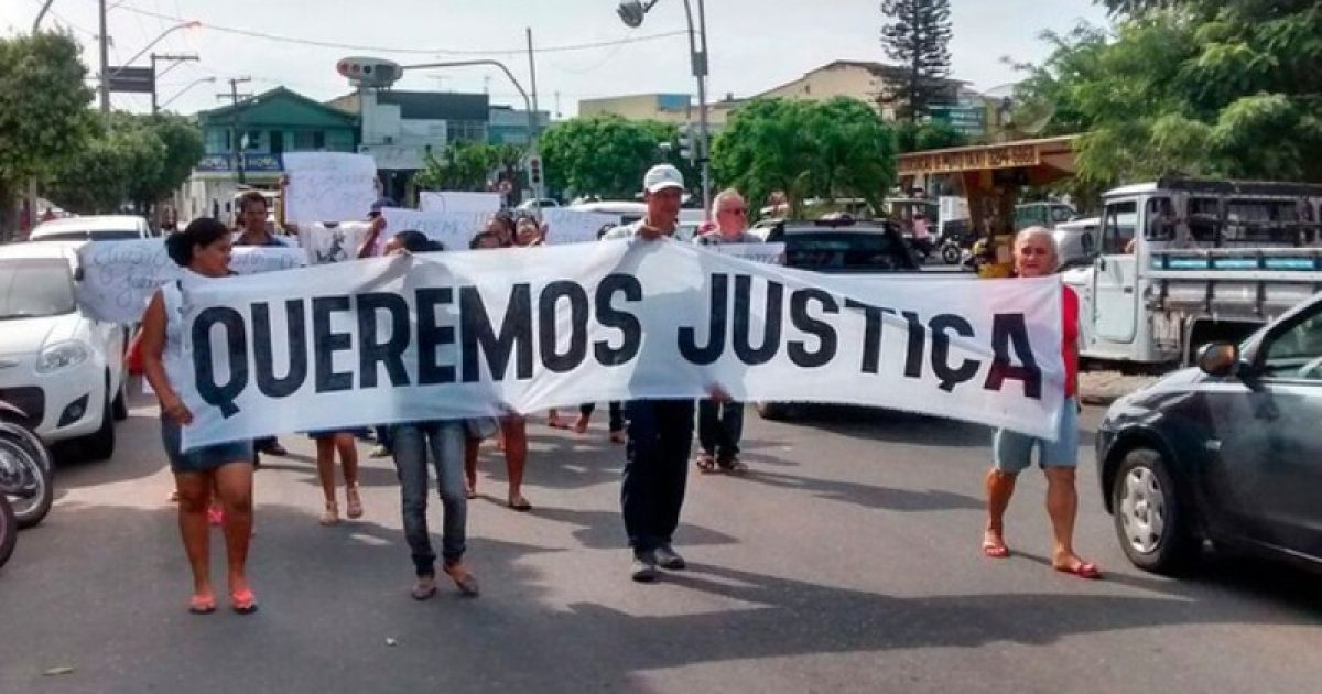 Familiares de jovem estuprada realizaram protesto nesta terça-feira (8) (Foto: Kátia Petersen/TV Santa Cruz)