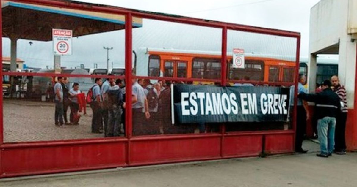 Rodoviários aprovam paralisação por falta de pagamento de salários (Foto: Anderson Oliveira/Blog do Anderson)