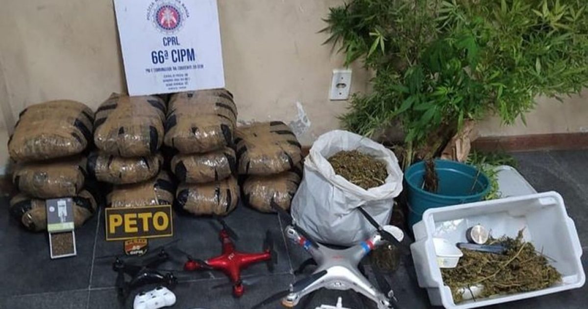 Irmãos suspeitos de fazer delivery de droga por meio de drones são presos em Feira de Santana. — Foto: SSP-BA / Divulgação
